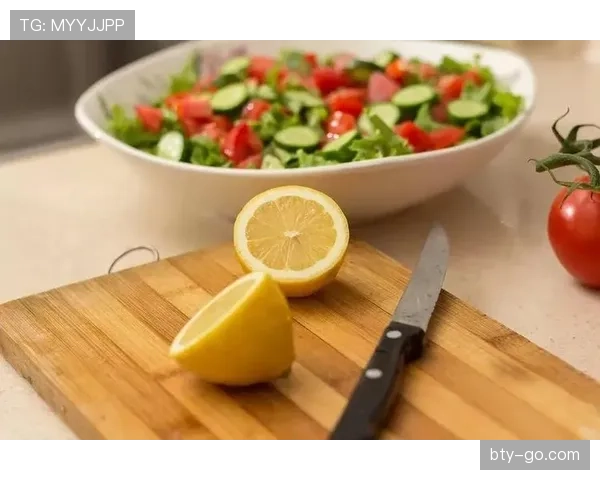 张志磊又晒豪宅，这次角落里的那台咖啡机咋比我整个厨房钱还多？